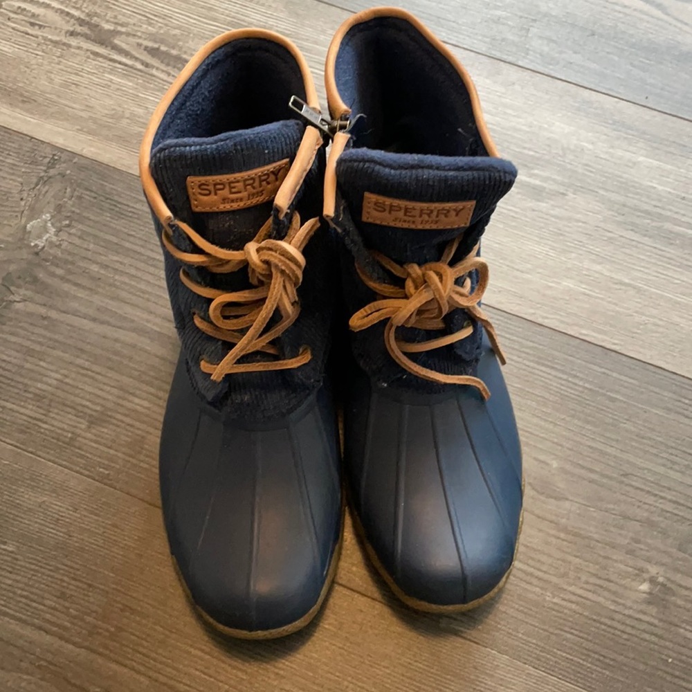Sperry rain boot size 7.5
